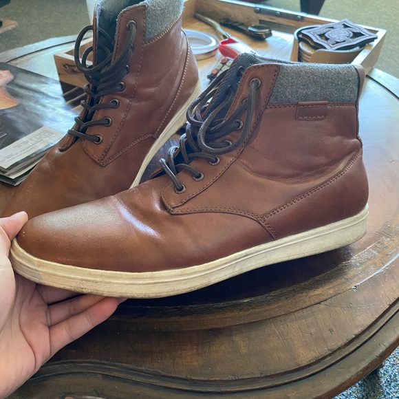 Express Boots - Picture 2 of 3